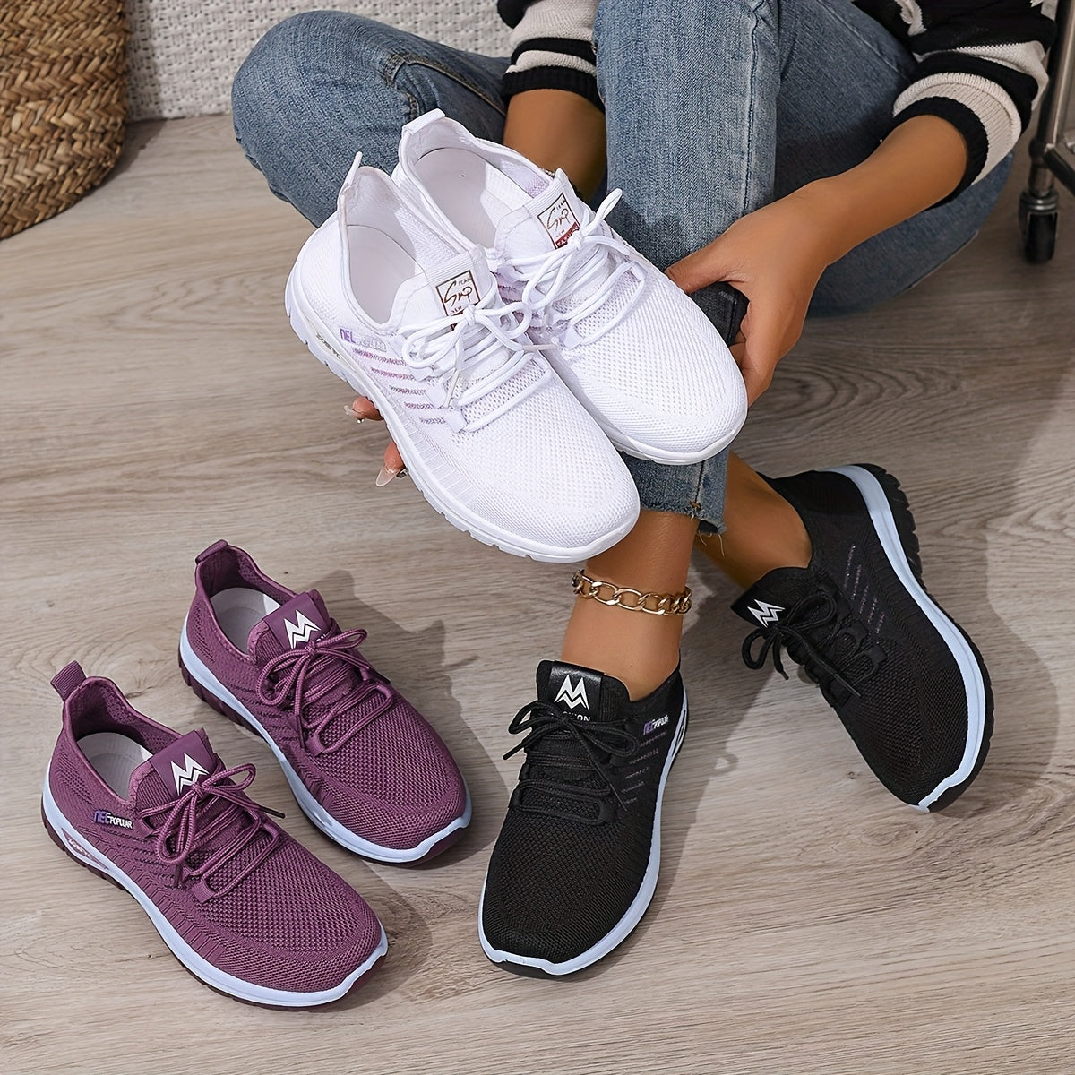 Women's White Plus Size Casual Sneakers Breathable Fabric Comfort Lace-Up