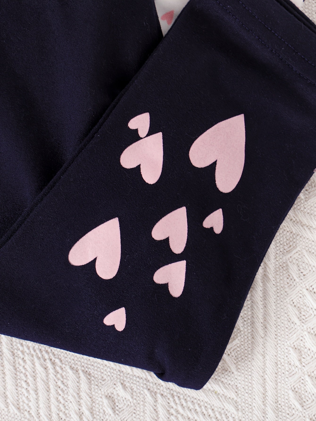 Girls' 10-Piece Casual Long-Sleeved Top and Pants Set with Love Letter Prints for Spring and Fall