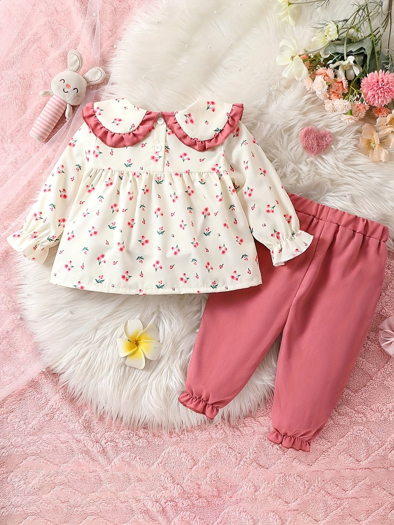Baby Girl Outfit with Floral Top and Pink Jogger Pants for Spring and Autumn