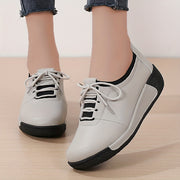 Ayollar uchun kundalik sport poyabzali, bir rangli, bog‘lamli, sirpanmaydigan, qulay oyoq kiyimlari