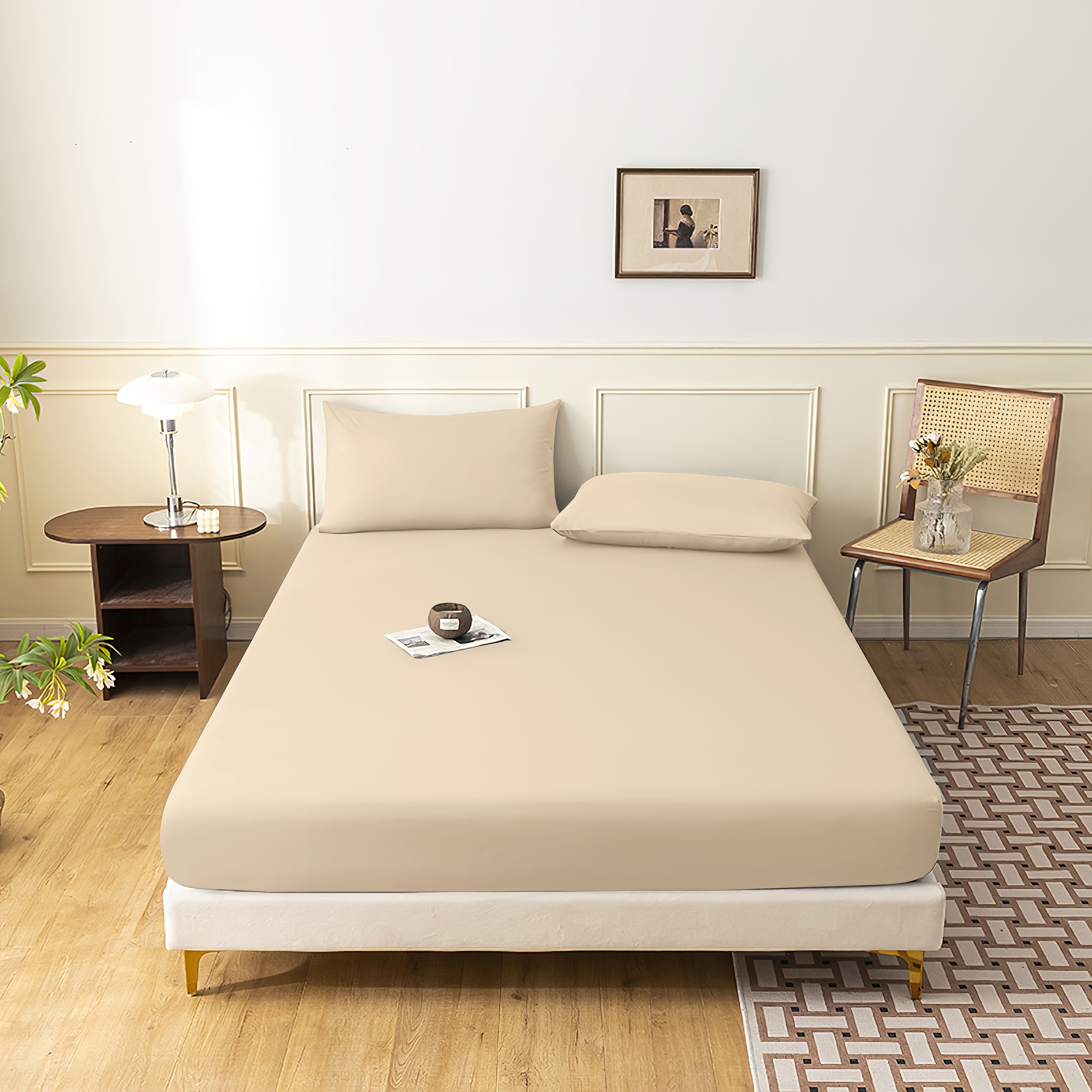 Polyester Sanded Fabric Bedding Set with Flat Sheet and Pillowcases for Bedroom and Guest Room