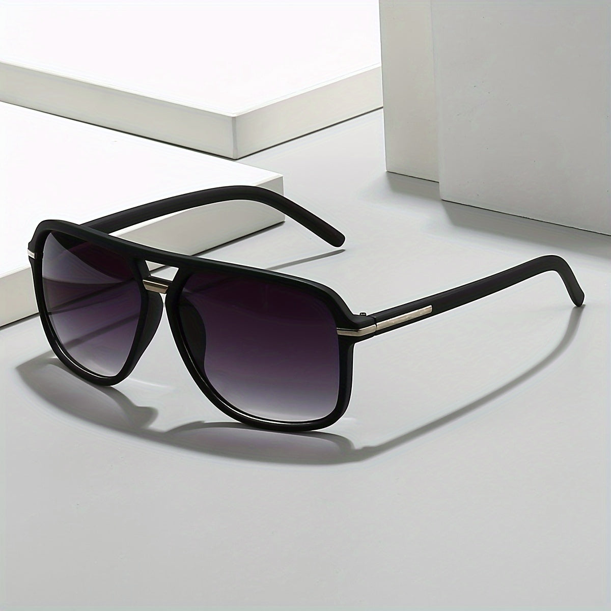 Retro-Inspired Unisex Fashion Glasses for Sun Protection and Daily Wear