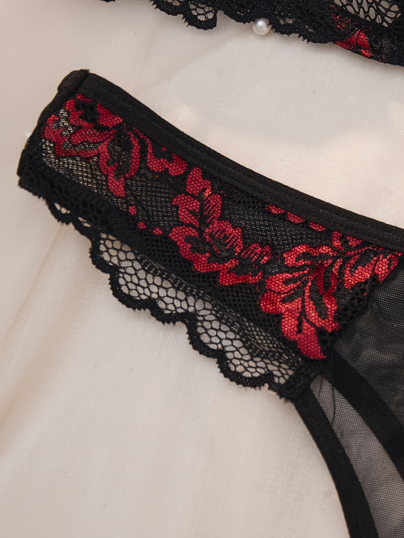 Black and Red Lace Lingerie Set Unlined Bra and Panties Breathable Thin Fabric