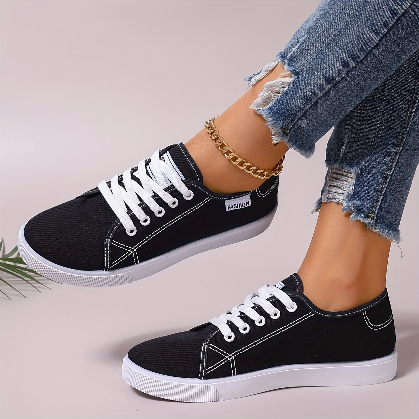 Women’s Casual Low-Top Lace-Up Sneakers Breathable Fabric All-Season Shoes