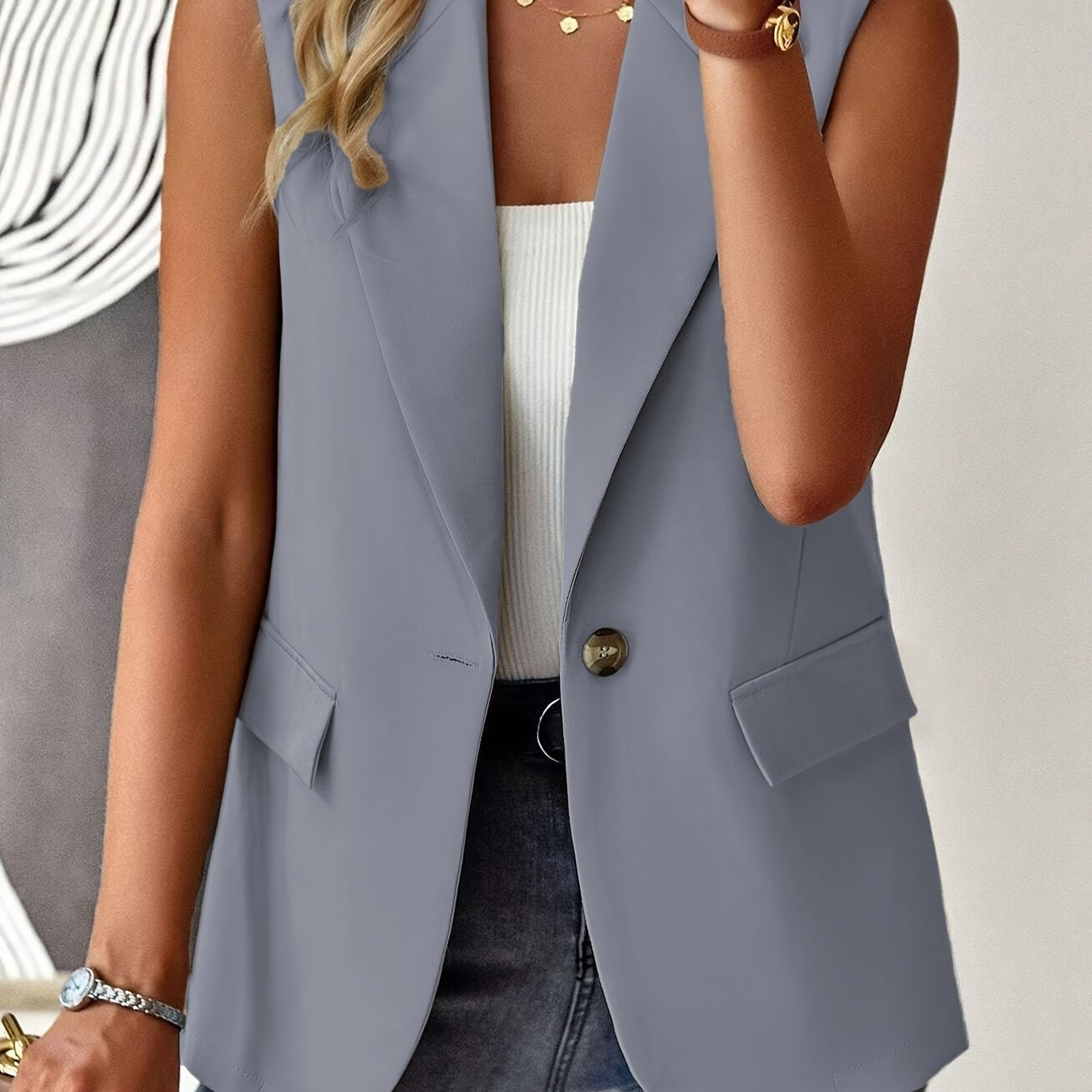Women's Sleeveless Solid Color Button Front Lapel Vest for Spring and Fall