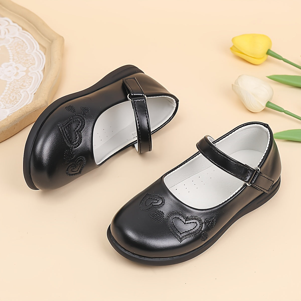 Qizlar uchun qora o'quvchi poyabzallari, maktab chiqishlari uchun yoqimli malika poyabzallari.