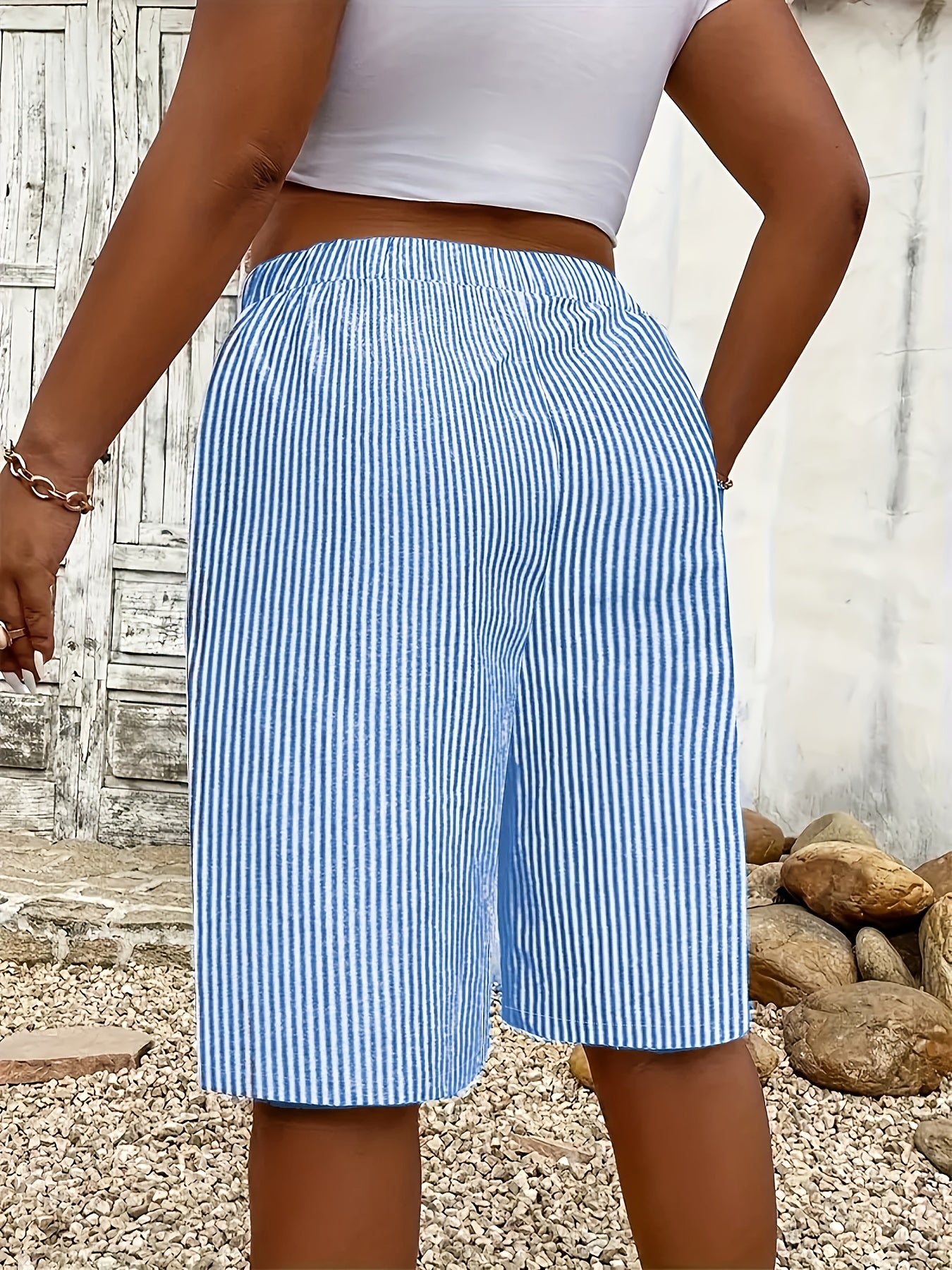 Women's Plus Size Striped High-Waisted Casual Shorts with Pockets