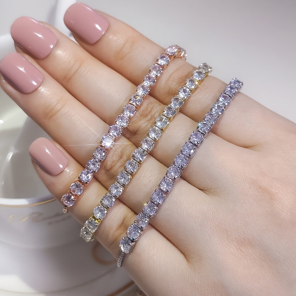 Zamonaviy vintage uslubidagi kubik zirkoniy tennis bilaguzuk, sozlanadigan mis zanjir va porloq rhinestone'lar bilan, partiyalar yoki norasmiy kiyim uchun ideal, ajoyib Sevishganlar kuni sovg'asi.