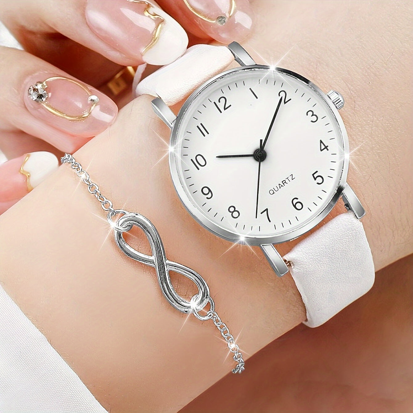 Ayollar uchun kvarts soat va yaproq bangle to'plami, charm strap va aniq displey bilan