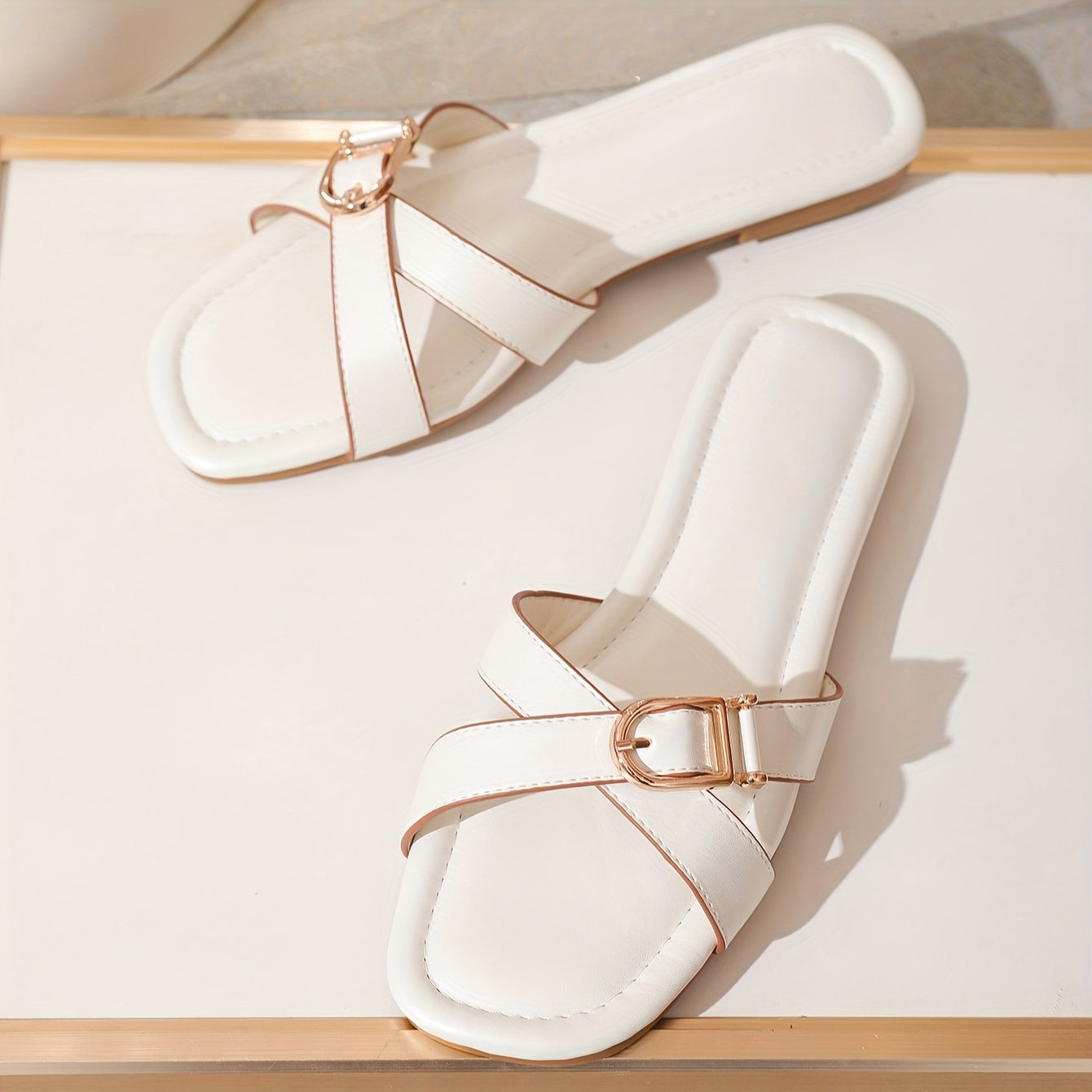 Women's Flat Cross-Strap Sandals Breathable Casual Flip Flops in Multiple Colors