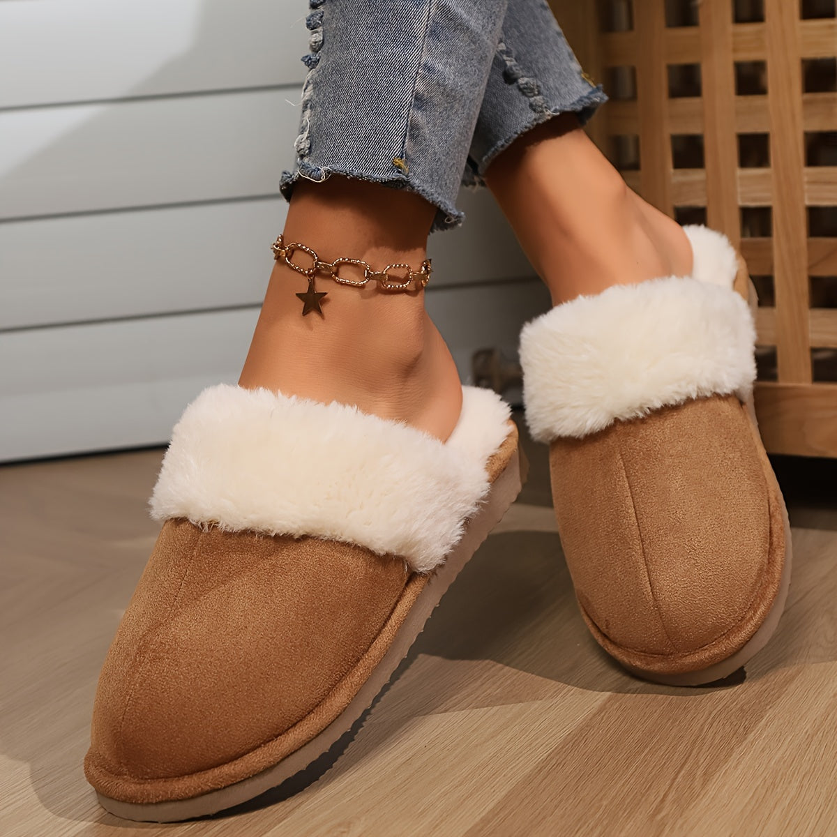 Ayollar uchun mo'ljallangan yumshoq va shilimshiq ichki maktab uchun EVA taglikli yopiq uy poyabzali