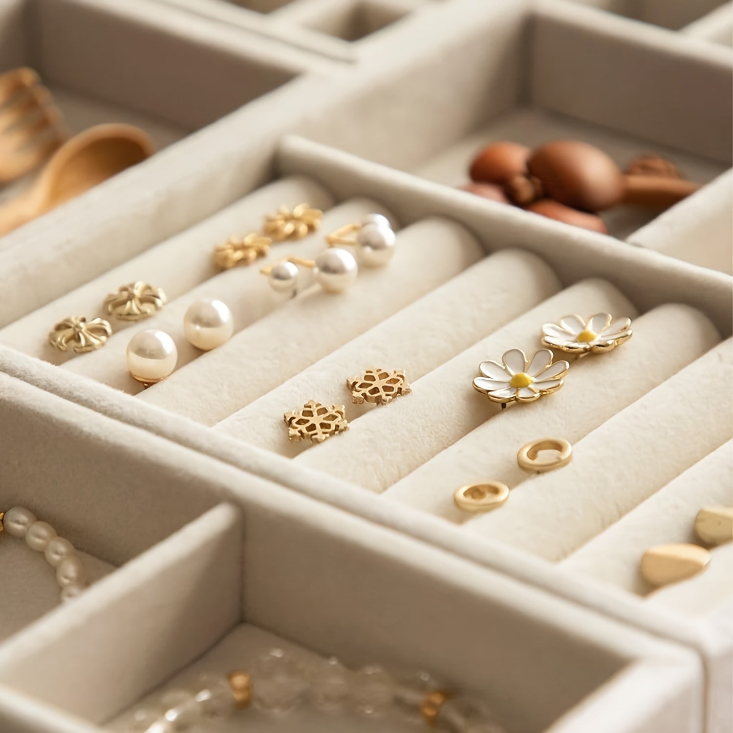 Set of 6 Jewelry Trays for Organizing Earrings Rings Necklaces Bracelets