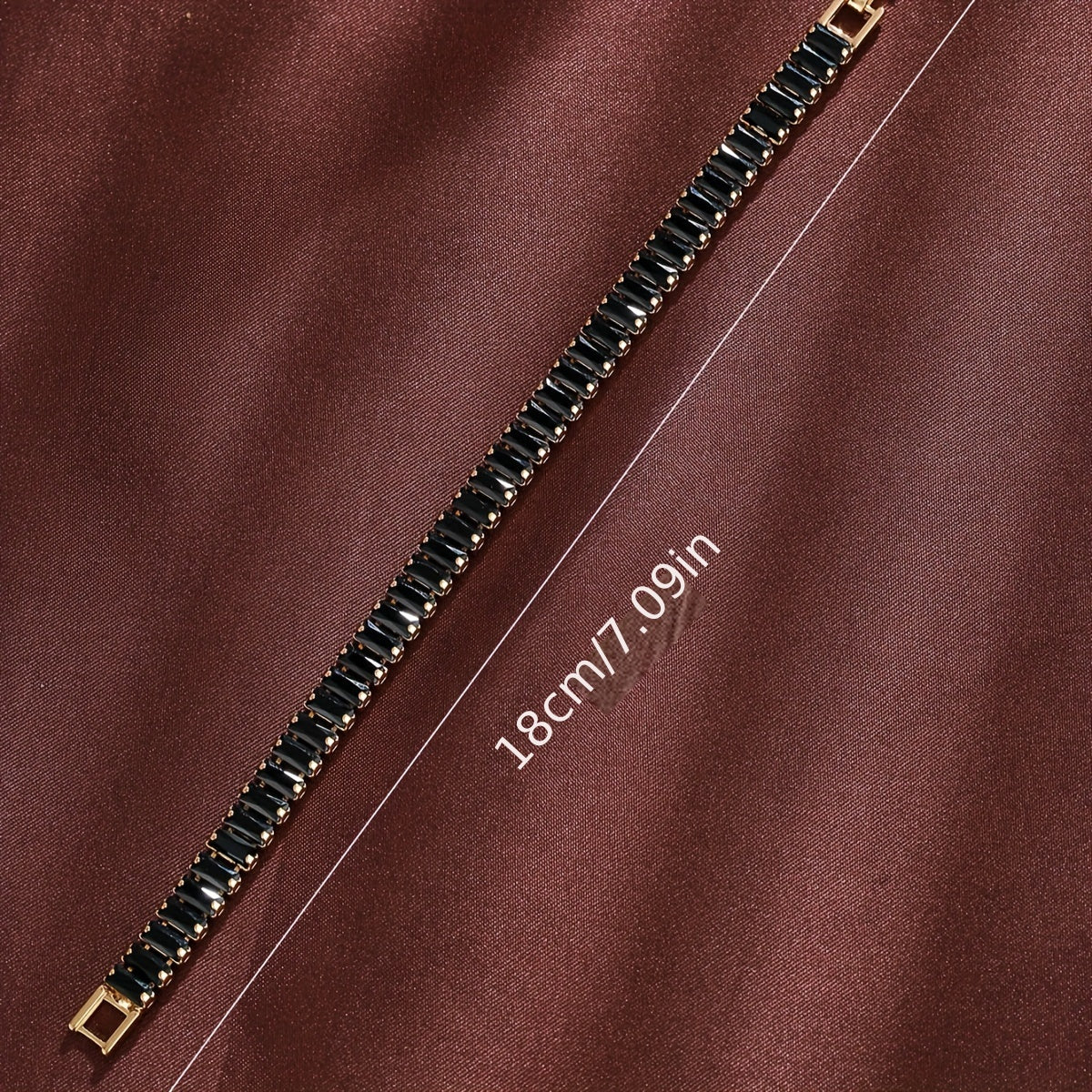 Ko'p rangli qora to'rtburchakli zirkon tennis bilaguzuk, Yevropa va Amerika uslubida