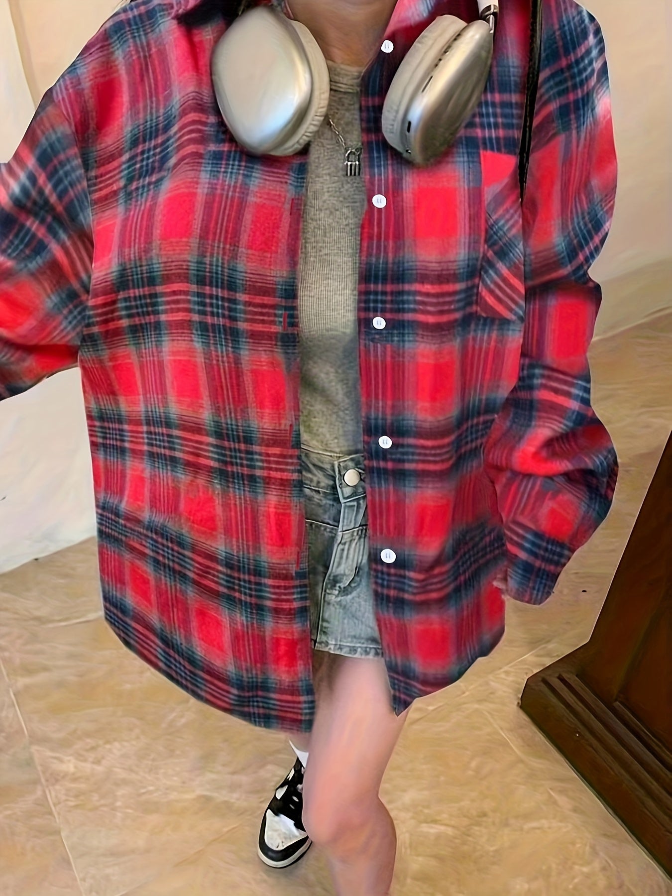 Women's Plaid Polyester Long Sleeve Shirt with Polo Collar and Casual Pocket