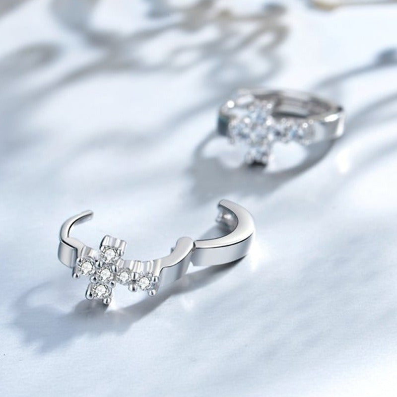 Zamonaviy va minimalistik moissanit bilaguzuklari, 925 oltin qoplamali misdan tayyorlangan, har kuni kiyish va maxsus tadbirlar uchun mukammal, barcha fasllar uchun abadiy zargarlik.