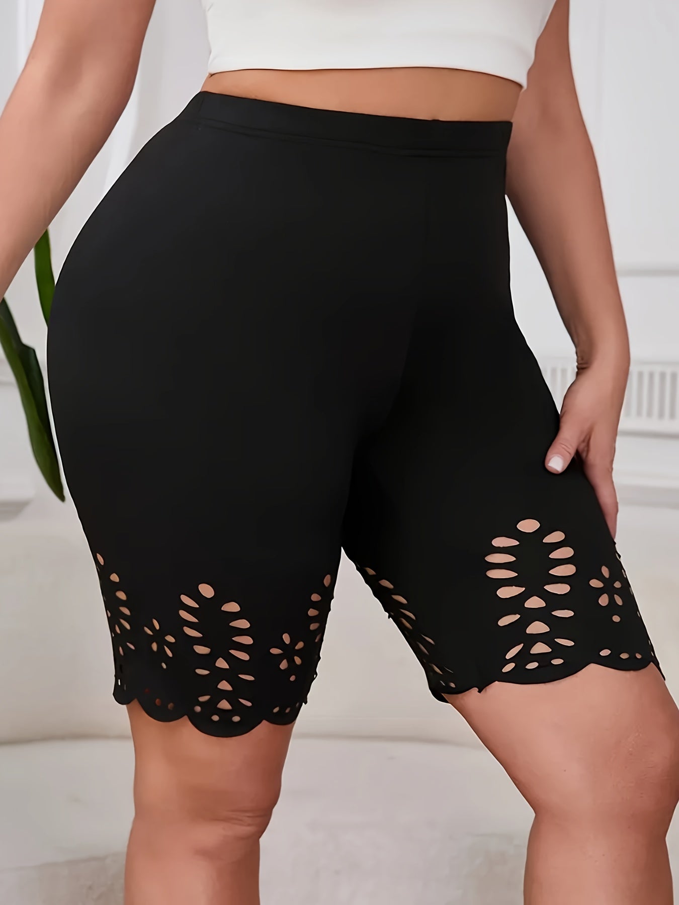 Plus Size Women High-Waisted Knee-Length Shorts Black Elastic Summer Bermudas
