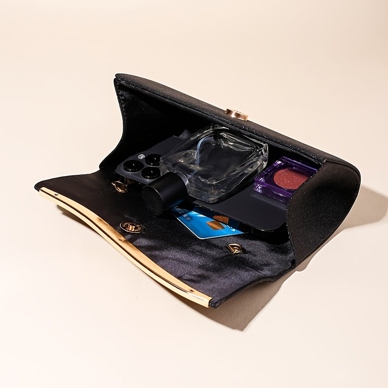 Черный блестящий вечерний клатч с цепочным ремешком для официальных мероприятий