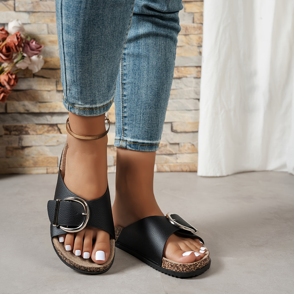 Women's Flat Slippers Lightweight Casual Summer Slip-Ons with Metal Buckle