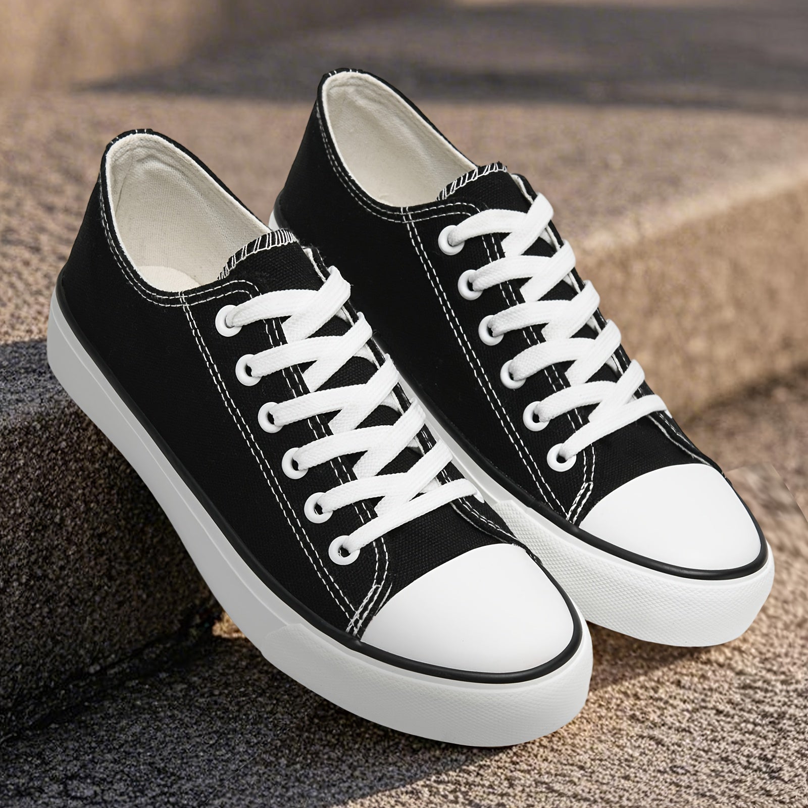 Women's Lightweight Low-Top Sneakers with Cushioned Insole and Non-Slip Sole