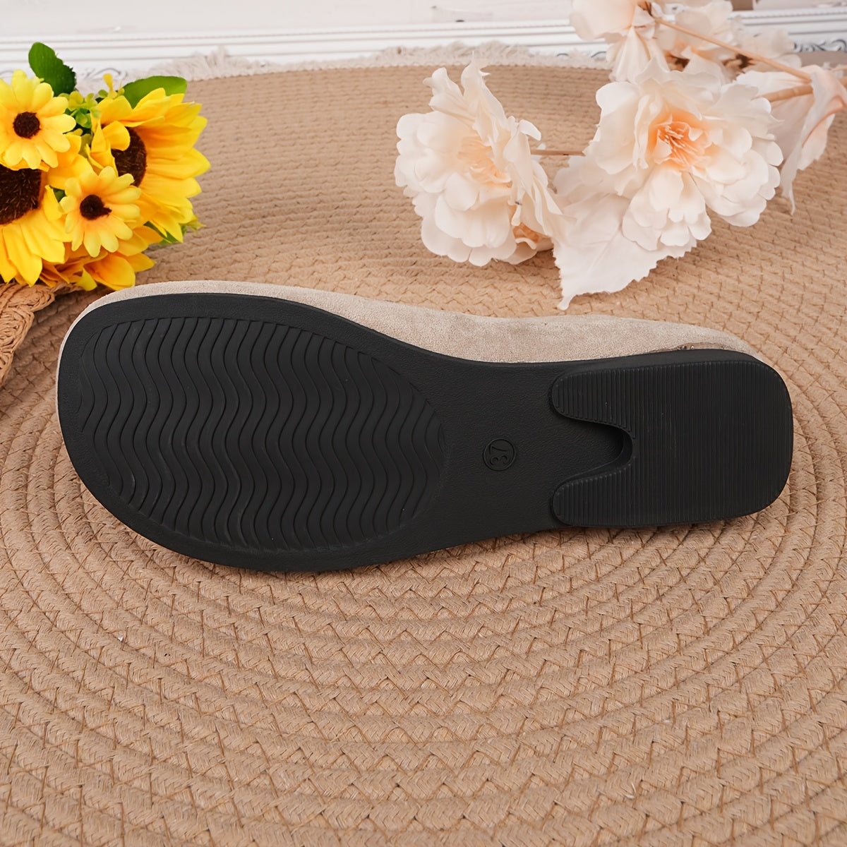 Women's Black Slip-On Flat Shoes Round Toe Casual Comfort All Season