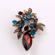 Rhinestone Brooch Pin with Teardrop and Floral Design for Outfits Bags Hats