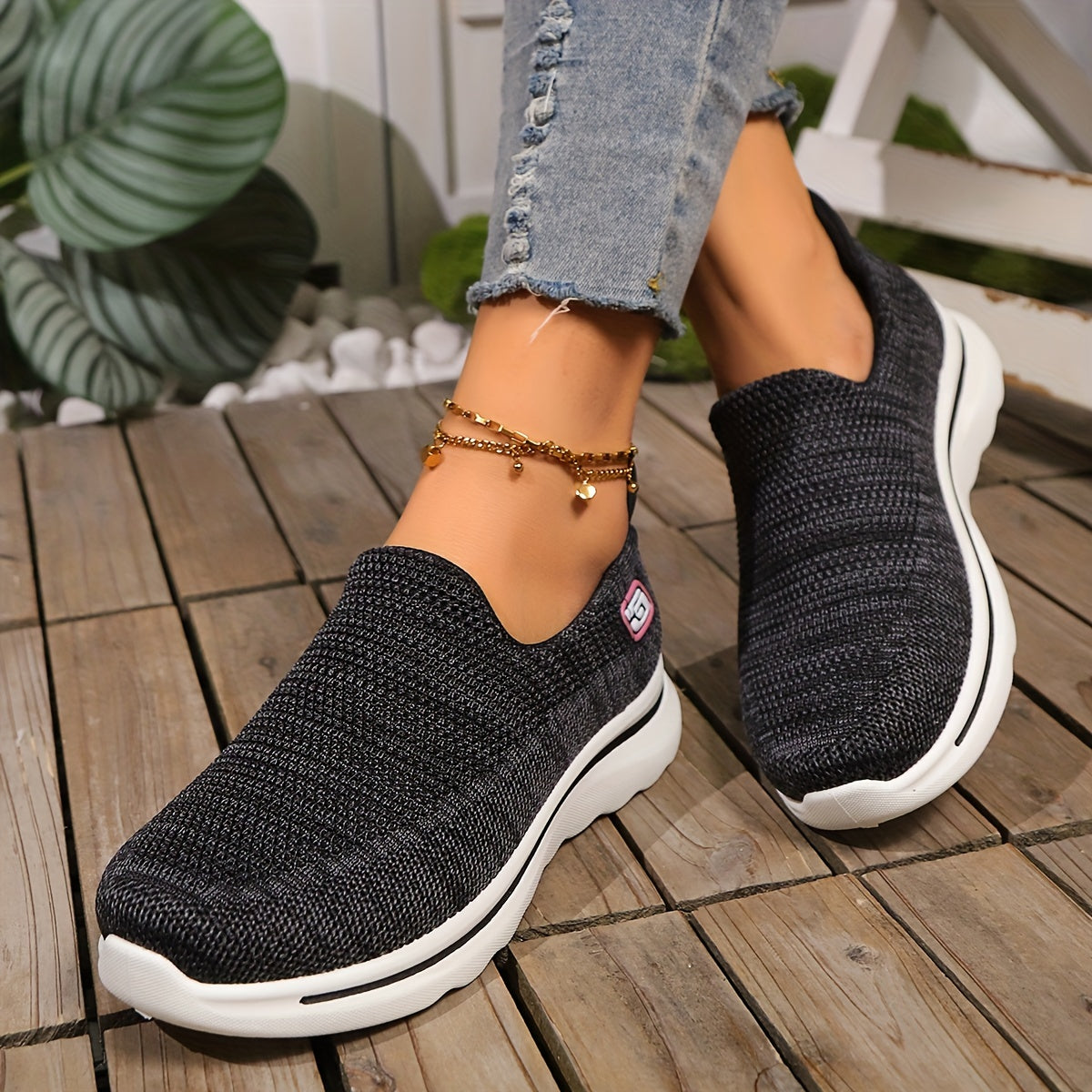 Women's Casual Slip-On Sneakers Lightweight Breathable Low-Top Shoes