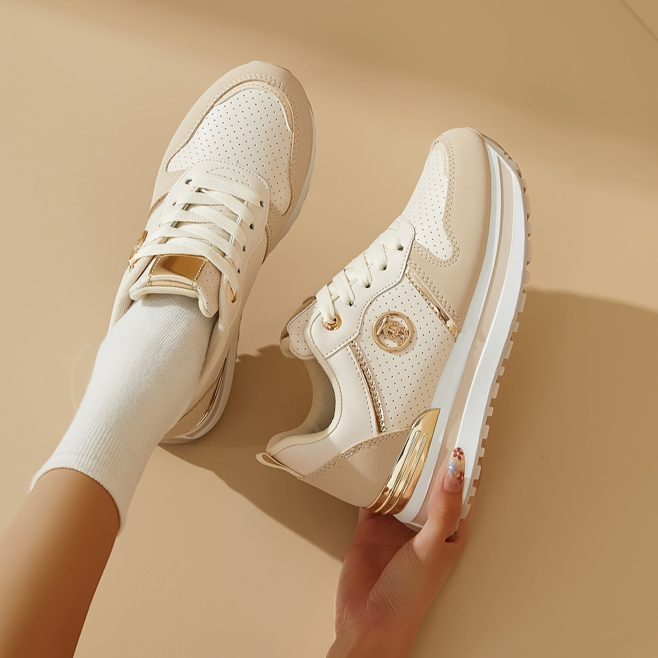 Ayollar uchun sport poyabzali qalin taglikli platforma bardoshli kundalik krossovkalar