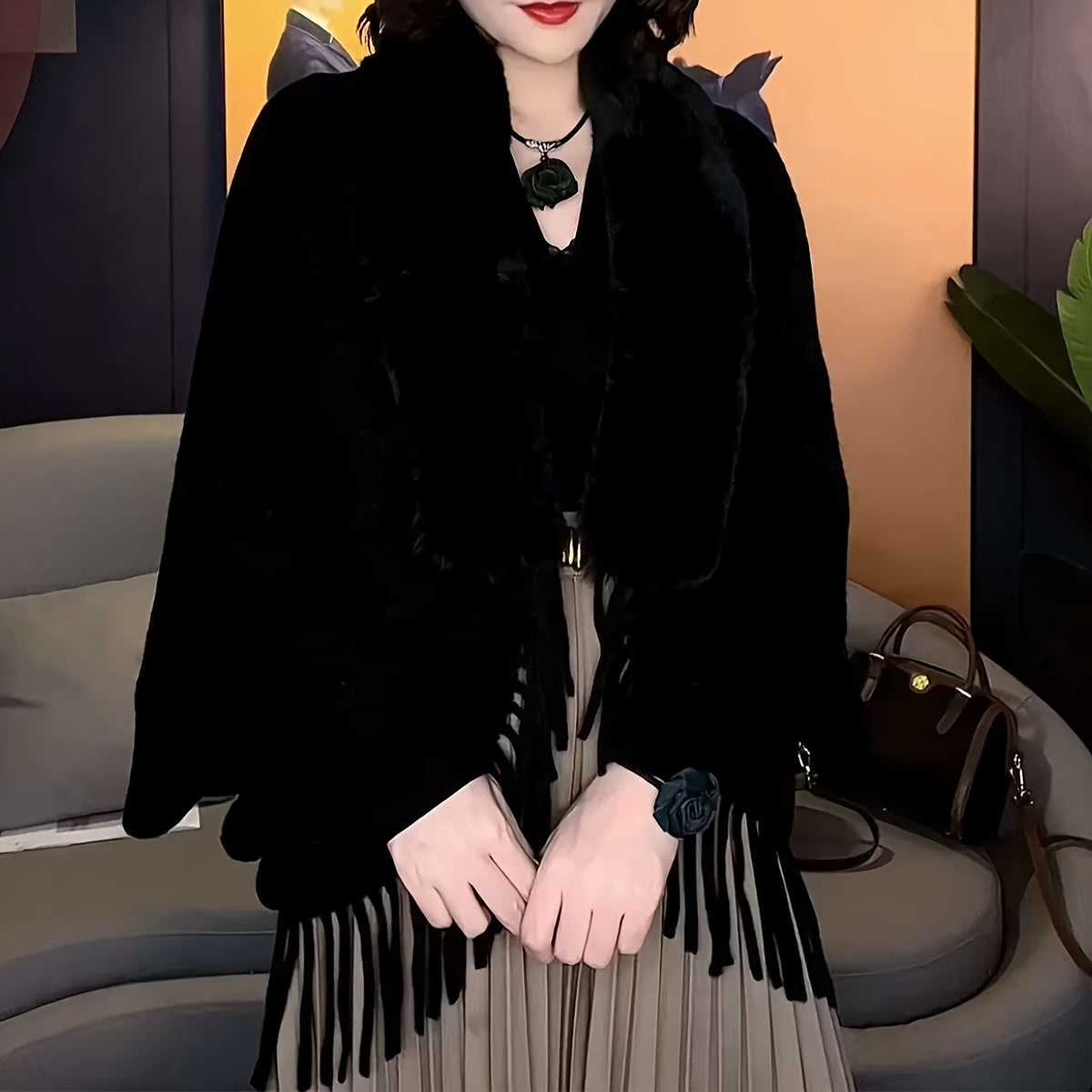 Women's Faux Fur Collar Shawl Thick Polyester Jacquard Tassels Windproof Casual