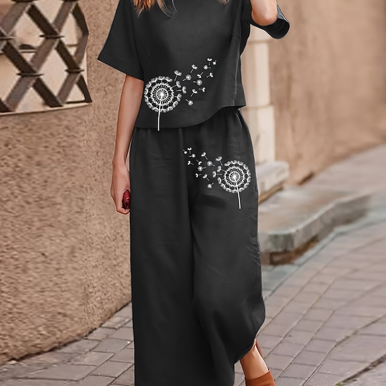 Conjunto de pijama boho con estampado de diente de león para mujer, con top de manga corta y pantalones cortos de pierna ancha y largo cropped