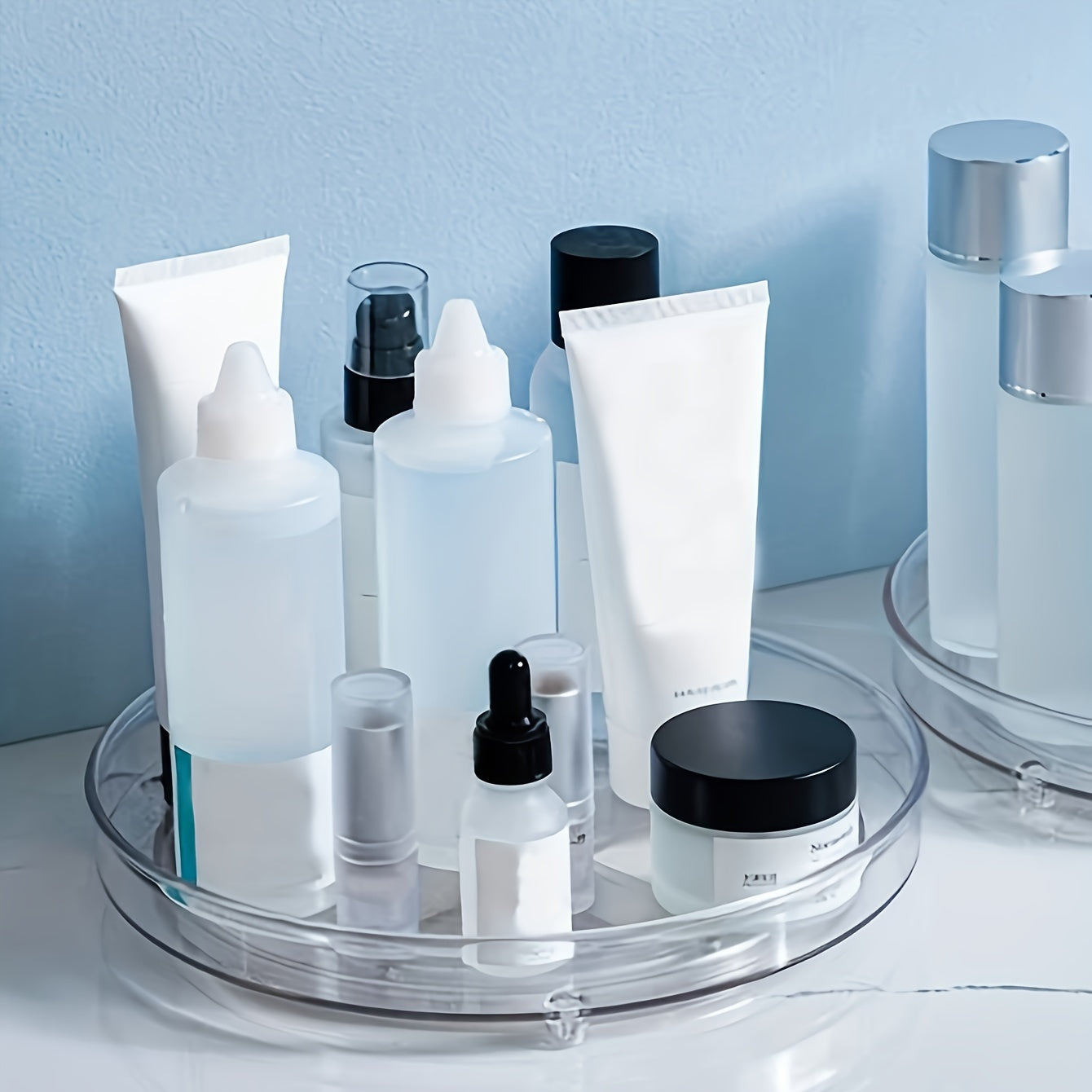 Clear Plastic Rotating Cosmetic Organizer Tray for Skincare and Perfumes