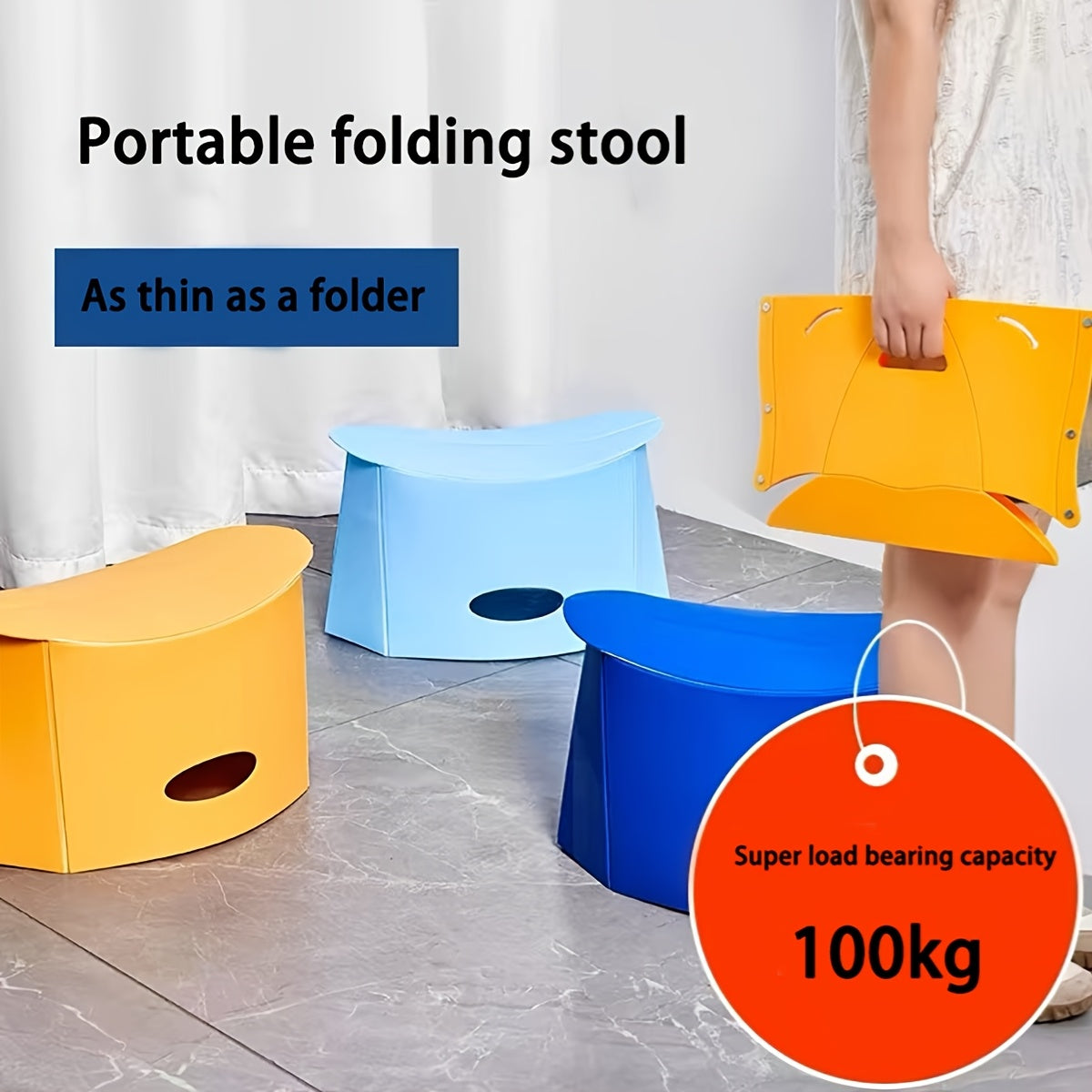 Sayohat va tashqarida faoliyat uchun ko‘chma ko‘k rangli yig‘iladigan stul