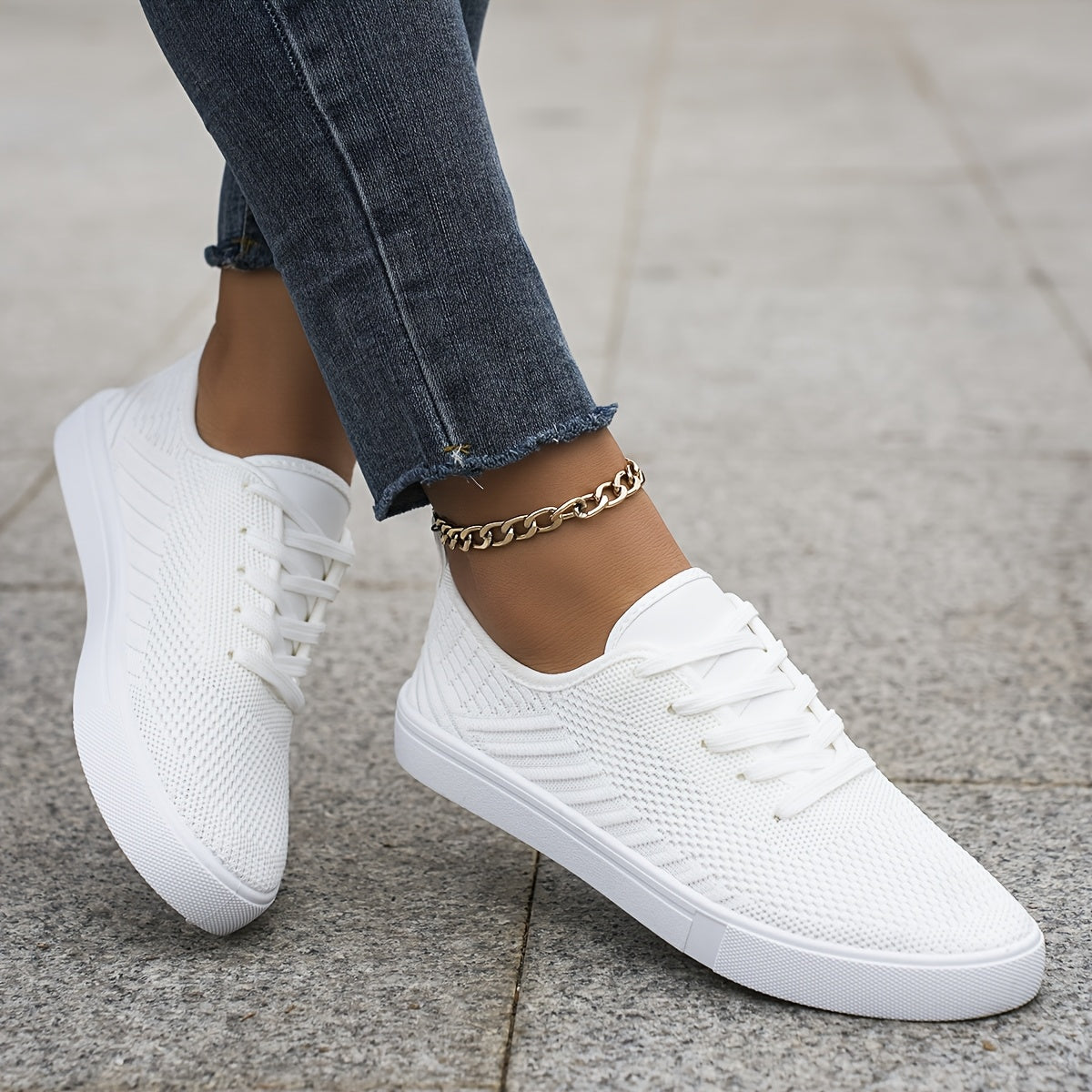 Women's Breathable Mesh Low-Top Sneakers White Comfortable Casual Athletic