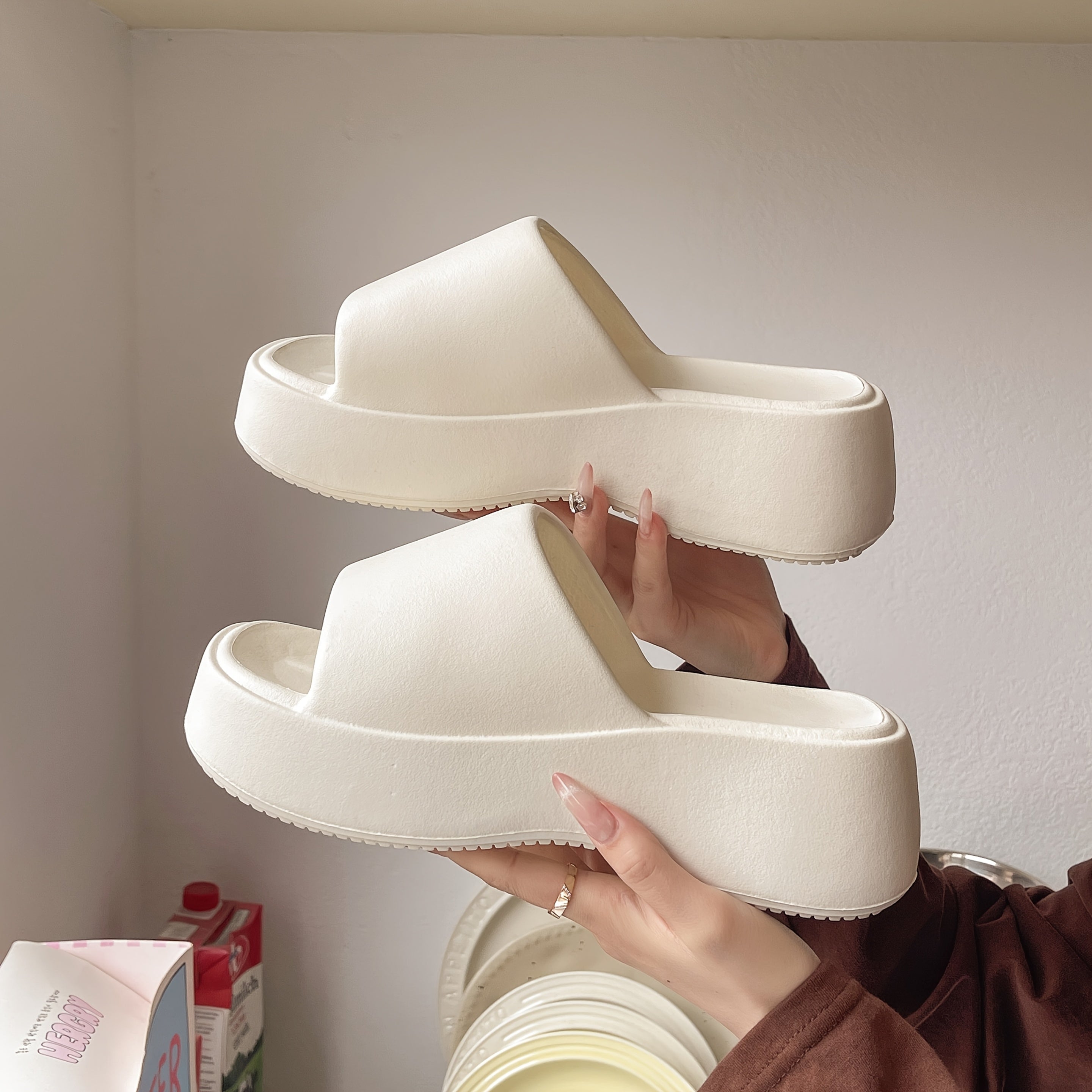 Women's Cloud Slippers Soft EVA Non-Slip Indoor Outdoor Comfort