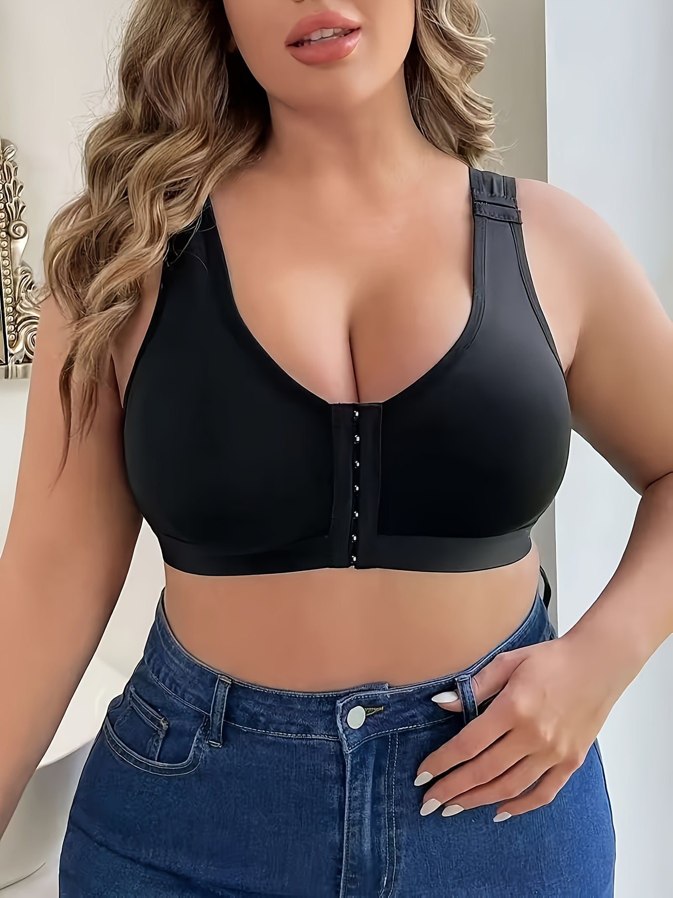 Women's Plus Size Sports Bra with Front Button Closure Adjustable Straps Shockproof Support