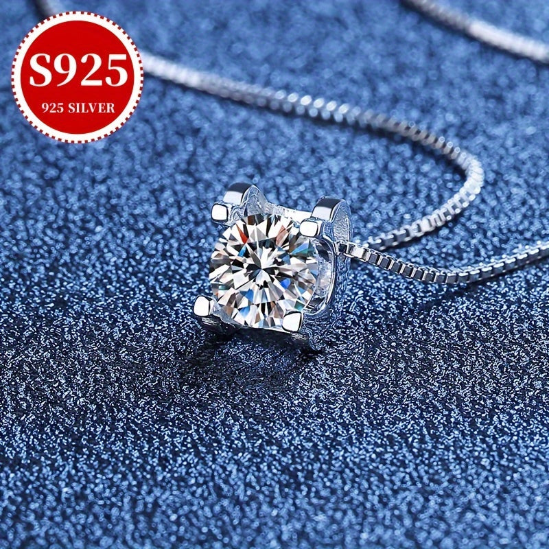 Yorqin 1/2 karat Moissanite pandant marjon, Kumushda, Chiroyli buqa bosh dizayni, Har kuni kiyish uchun ideal, Juftliklar uchun romantik 14-fevral sovg'asi, Anti-oksidant qutisi bilan birga, Yengil 2.2g/0.08oz