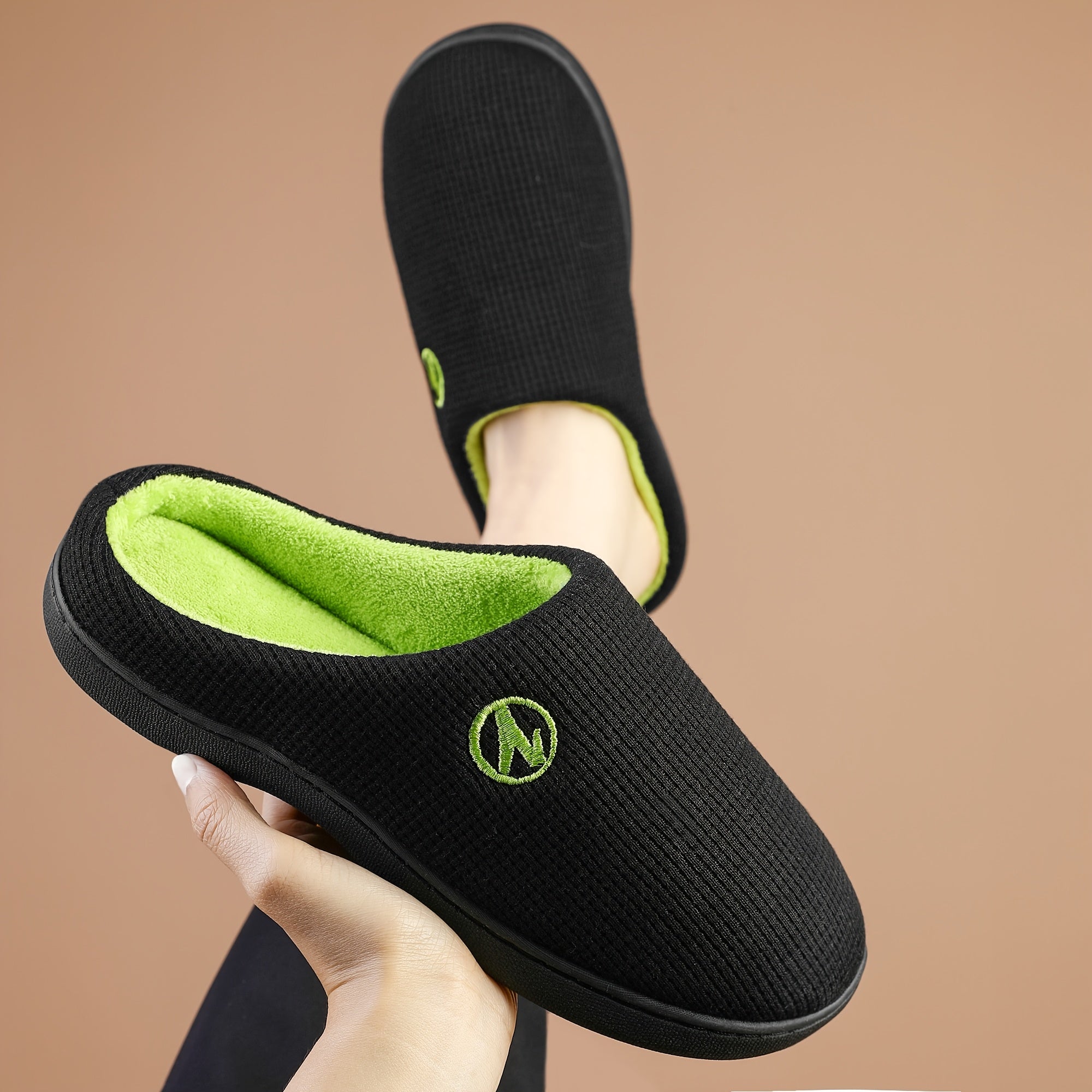 Unisex Warm Plush Slippers with Soft Sole Non-slip Comfortable Indoor Shoes