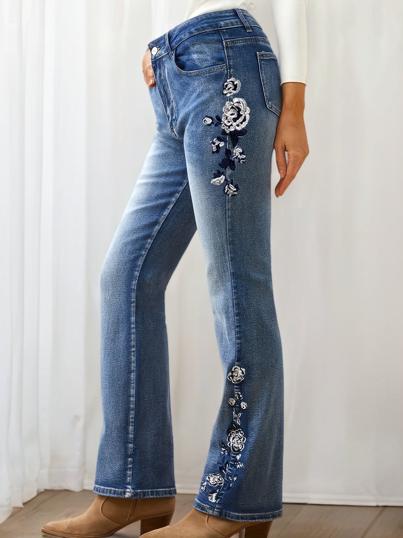 Plus Size Women's Slim Fit Stretch Denim Flared Pants Blue Wash Casual Comfort