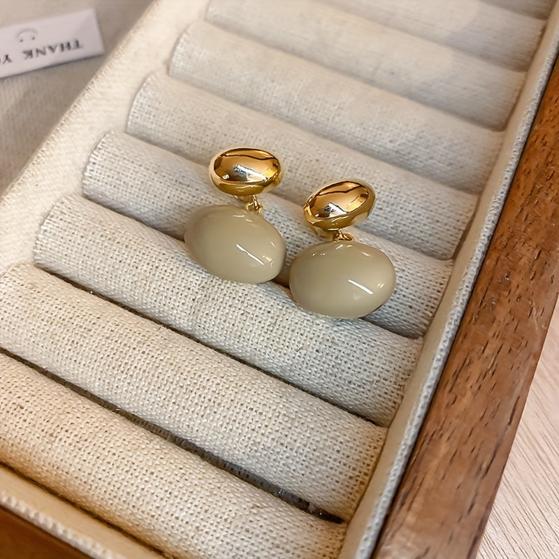 Retro elegant uslubida oval shakldagi emal quloq uzuklari, 14K qoplangan misdan tayyorlangan - kundalik tasodifiy kiyim uchun mukammal.