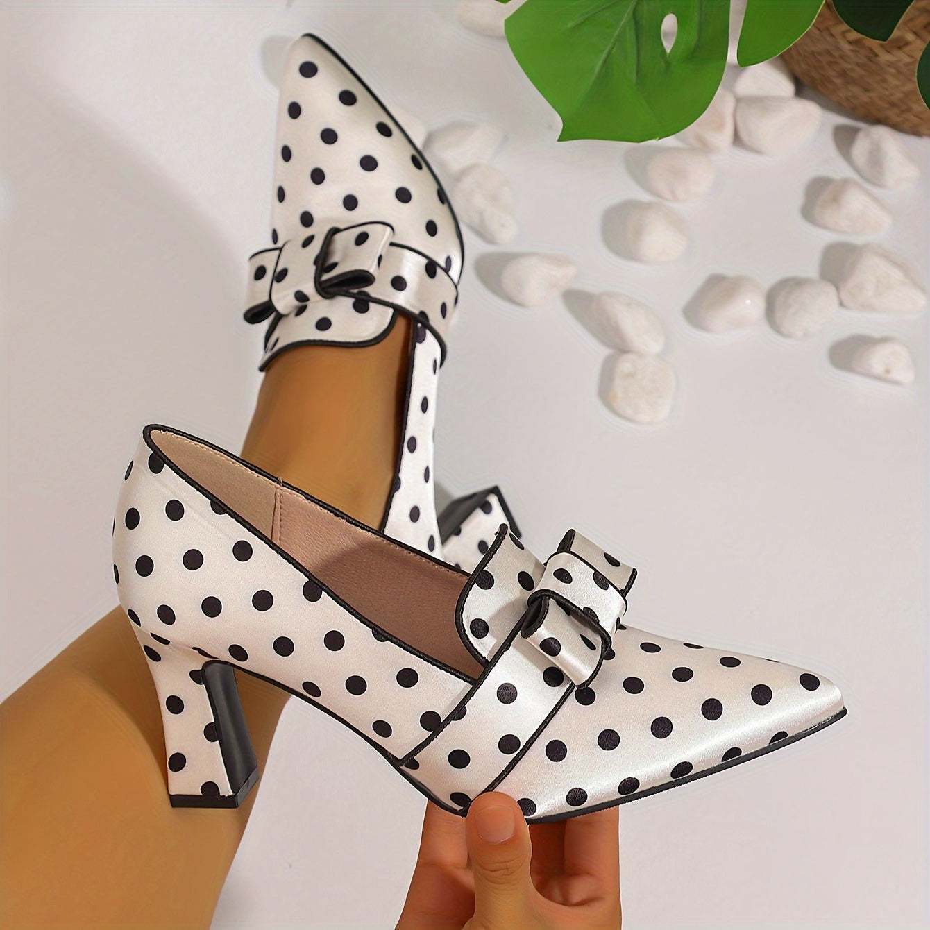 Women Polka Dot Bowknot Pumps Pointed Toe Chunky Heel for Parties