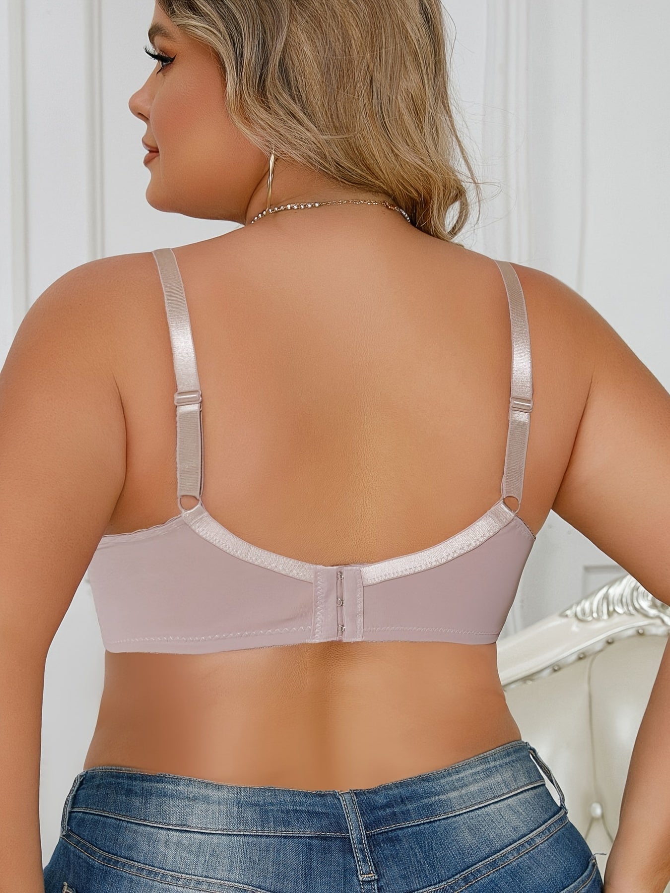 Women's Plus Size Floral Lace Bra with Bow Detail Medium Stretch Non-Padded