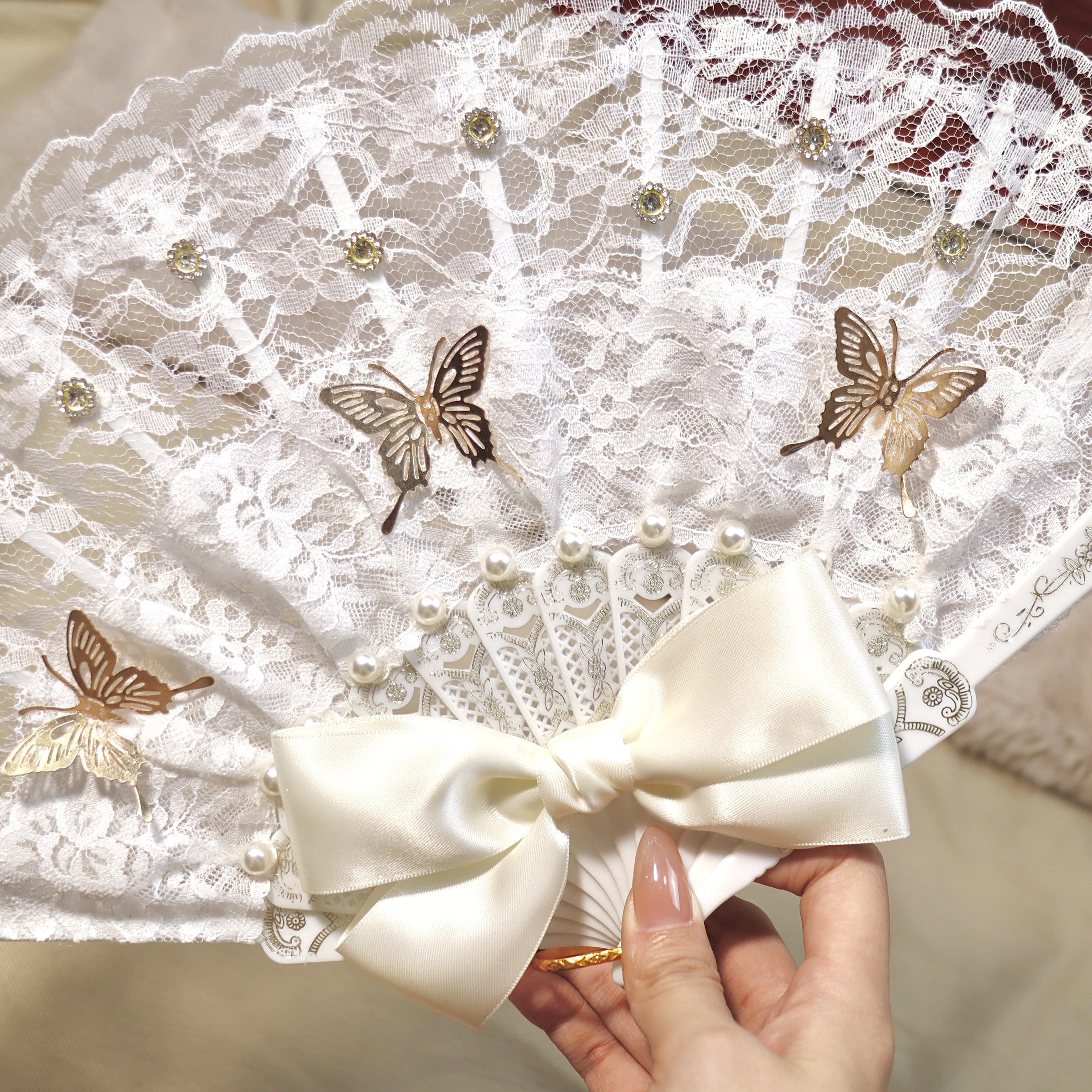 Elegant European Style Lace Handheld Fan for Parties Cosplay and Photoshoots