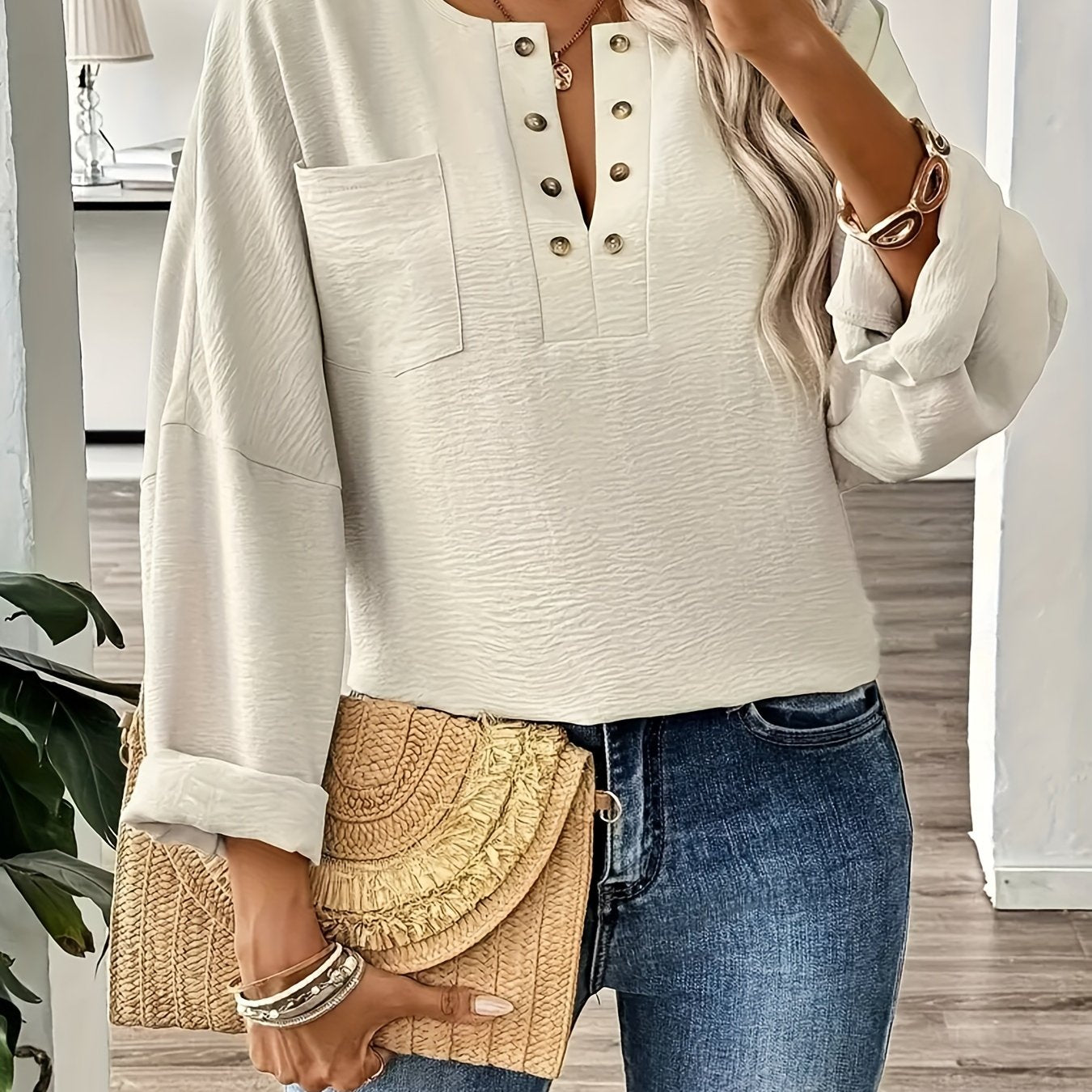 Women's Large Size Long Sleeve Woven Shirt for Spring and Fall
