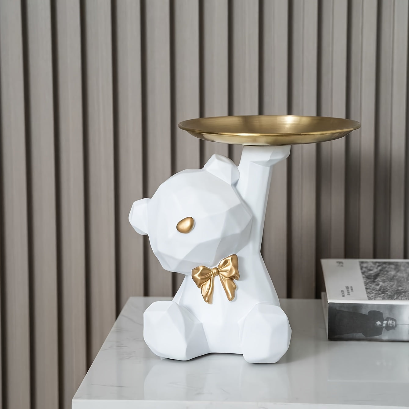 Resin Bear Statue with Tray Multifunctional Decor Key Holder Money Bank Gift
