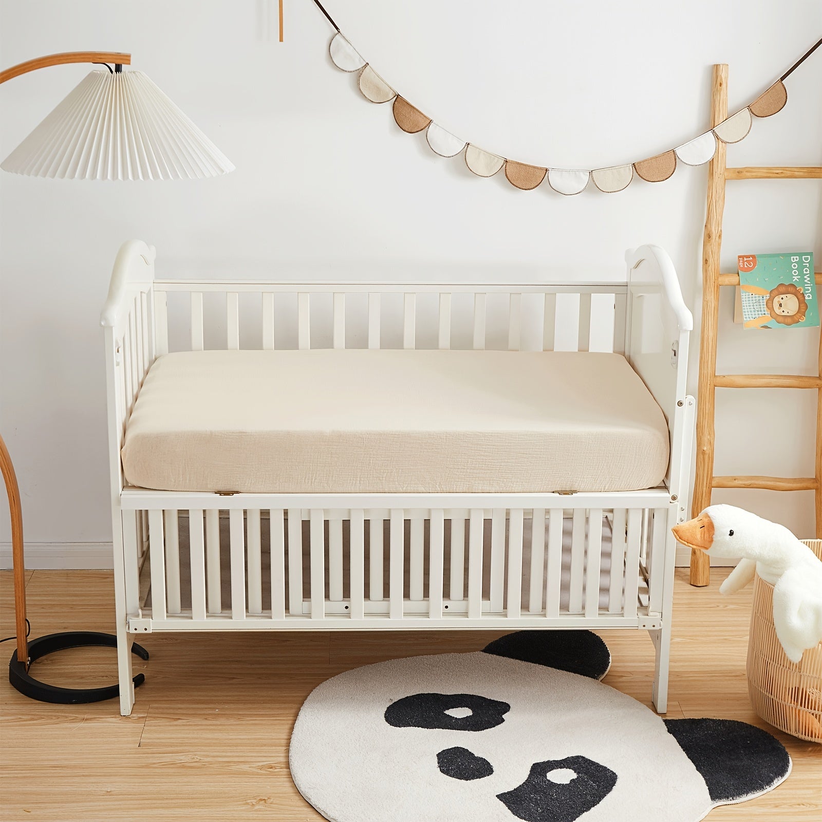 BeeWeed Мягкая муслиновая простыня для младенцев и детей - однотонный бежевый цвет, глубокий карман, стеганое постельное белье, машинная стирка, 28" x 52" x 8", бежевый