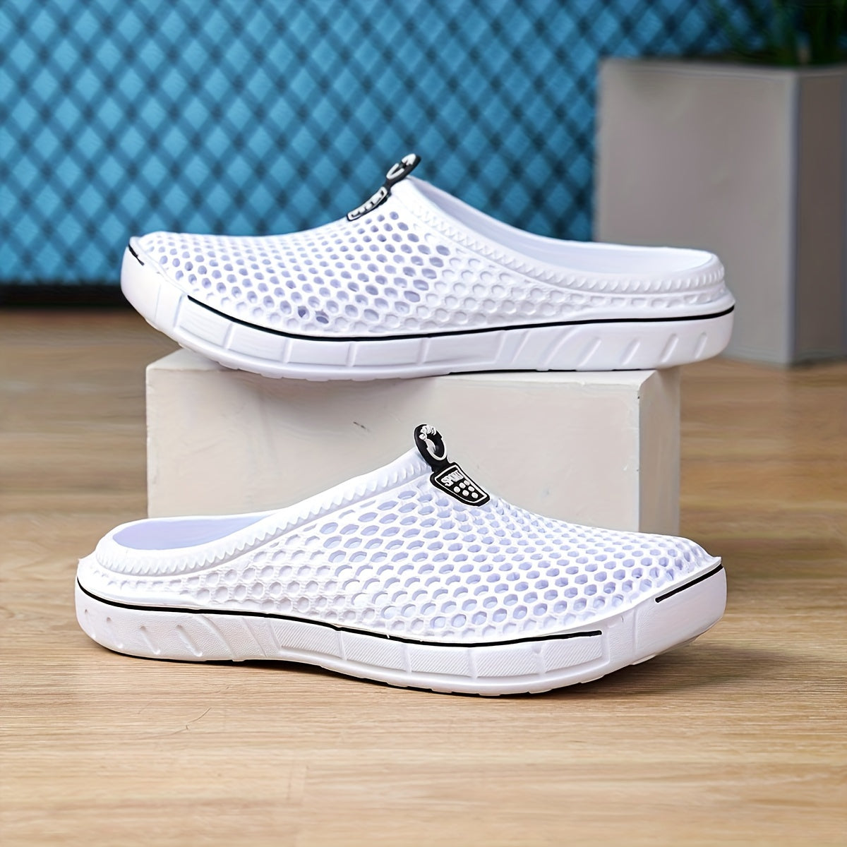Women's Hollow Design Beach Shoes Ultra-Light Quick-Drying Garden Footwear