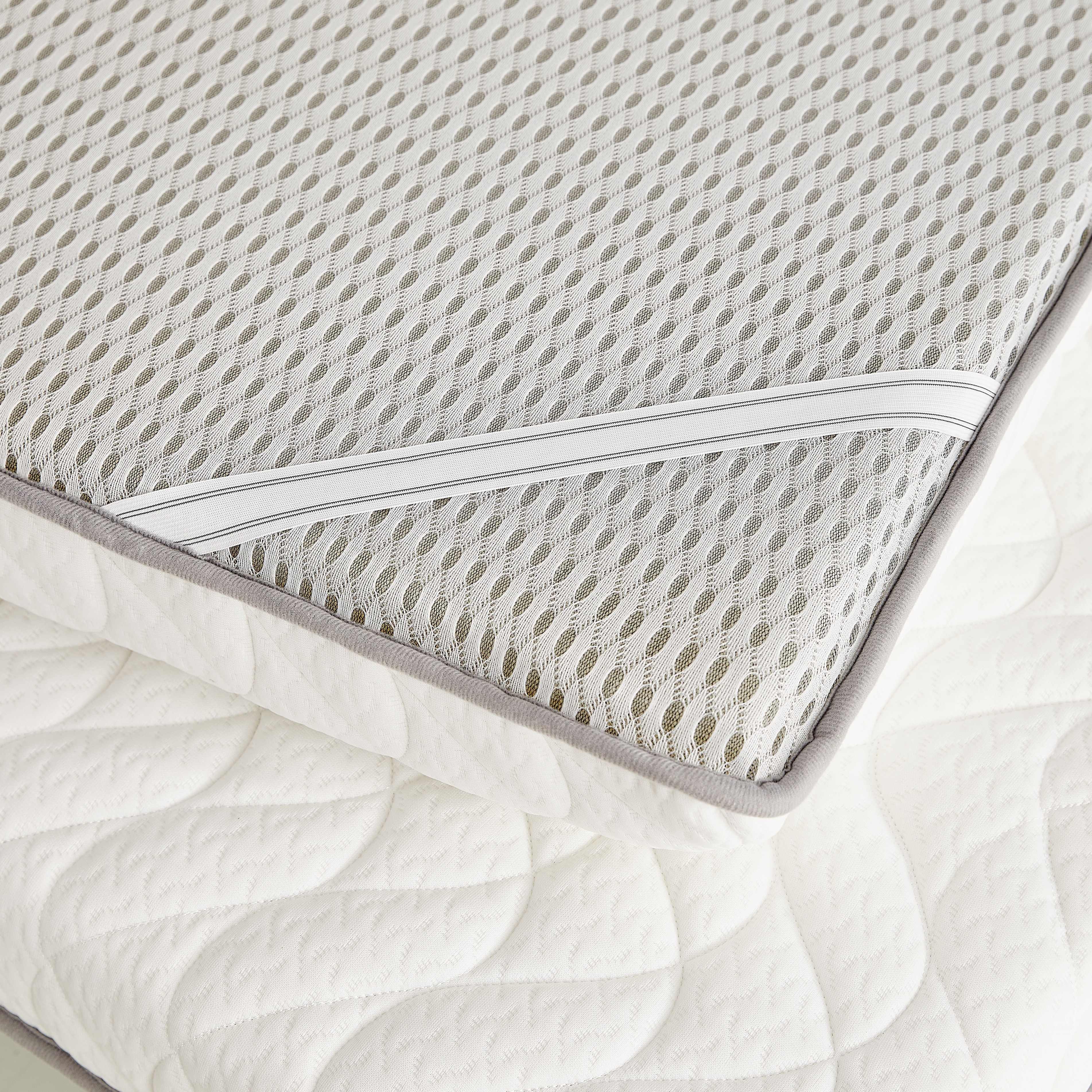 High Resilience Quilted Latex Mattress with Flower Pattern Breathable Non-slip Foldable