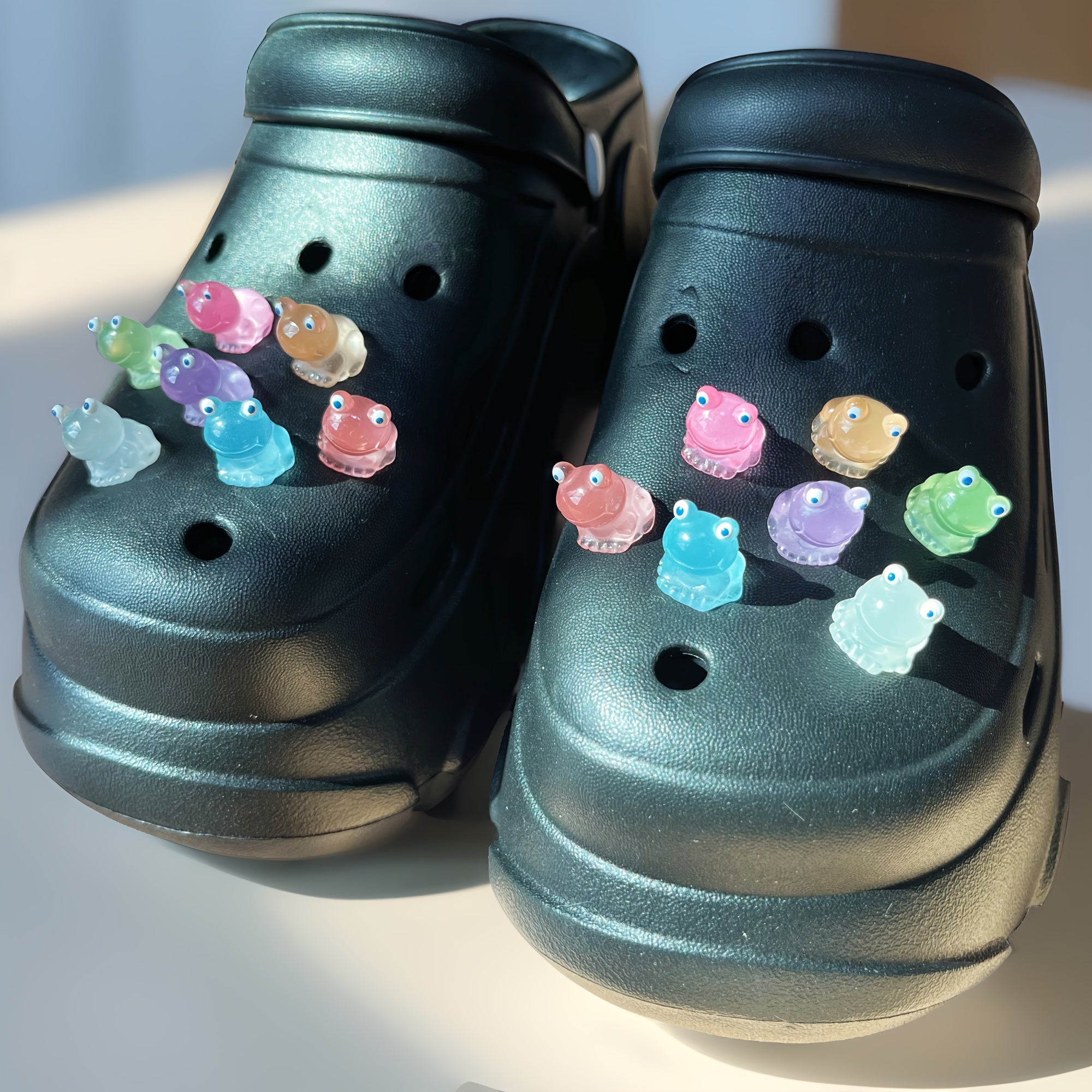 Unisex Resin Frog Shoe Charms for Clogs and Sandals, Glowing, Pack of 14
