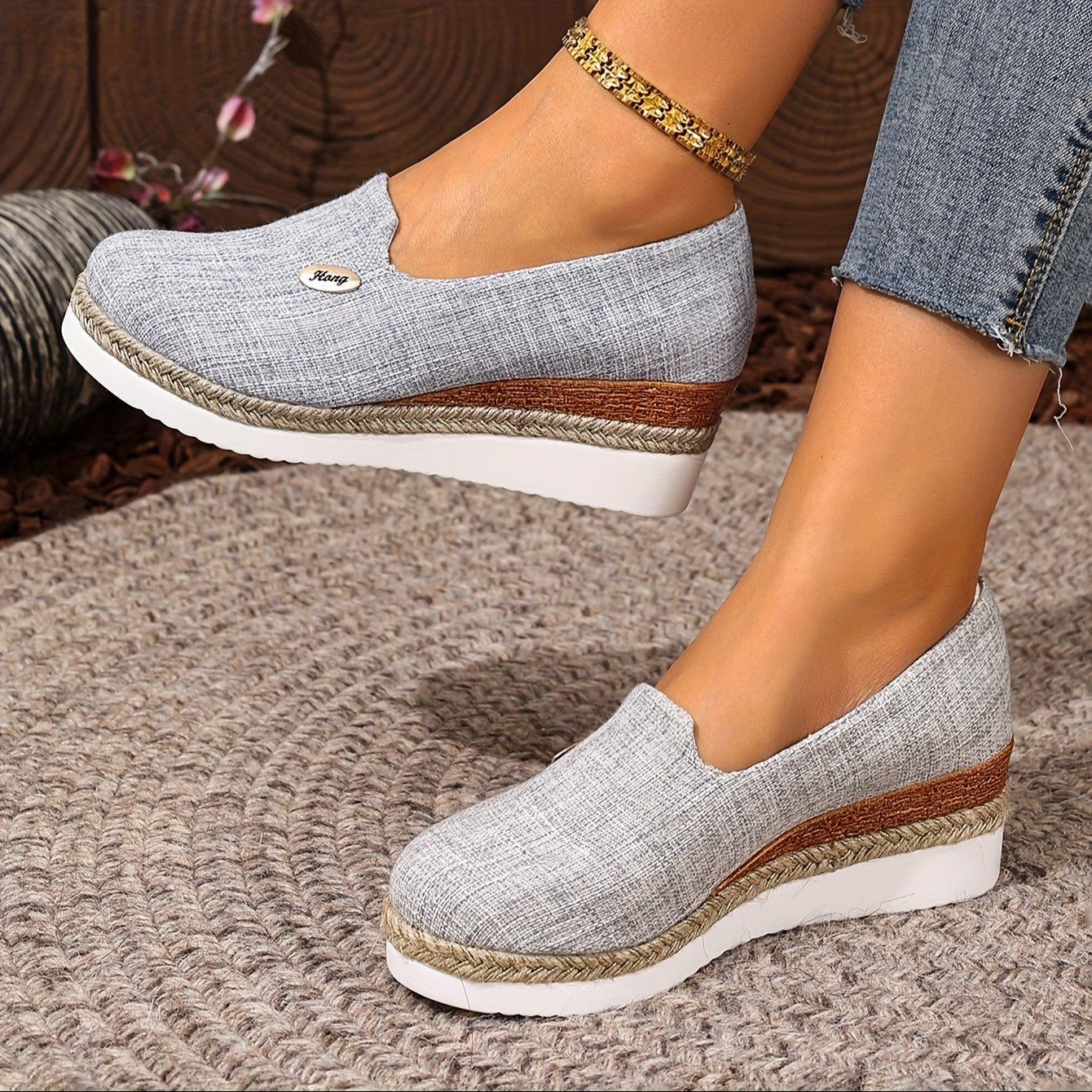 Plus Size Women's Slip-On Loafers With Cushioned Sole and Breathable Fabric