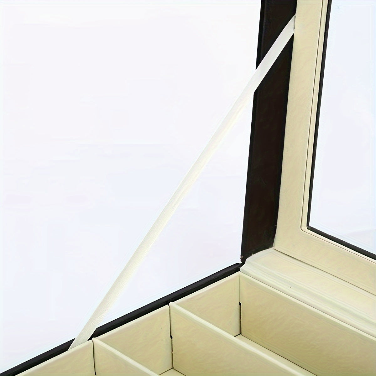 Qora faux charm organizatori, qulflangan, 12 ta bo'lakli ko'p qavatli saqlash