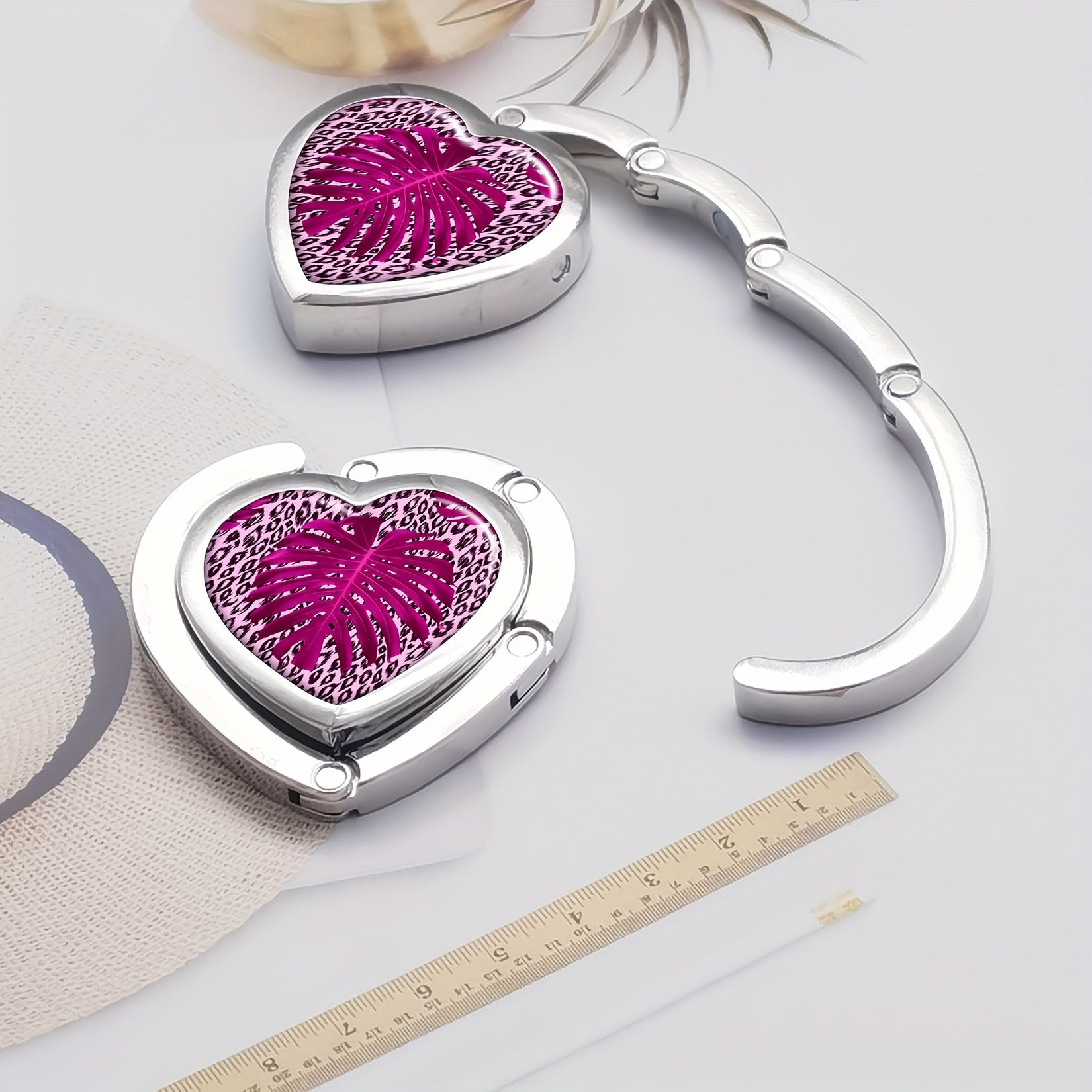 Heart-Shaped Purse Hook with Exquisite Print, Foldable Bag Hanger for Tables